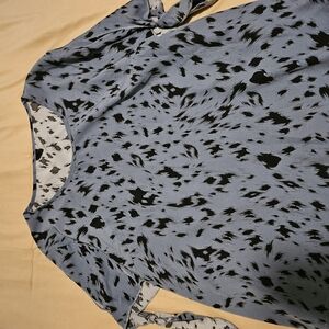SHEIN Black and Gray Patterned Blouse